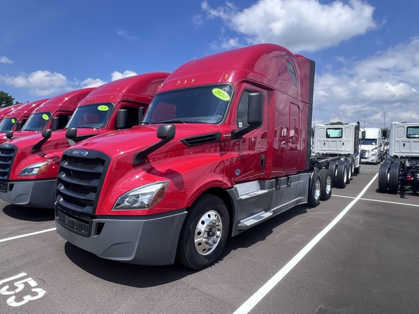 FREIGHTLINER CASCADIA 126SLP 2020