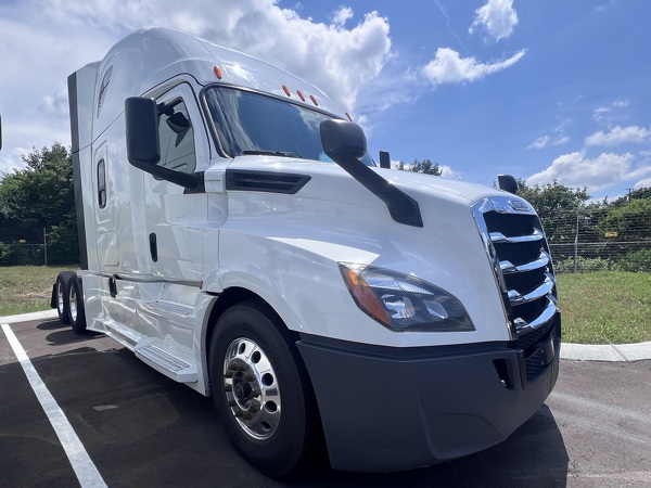FREIGHTLINER CASCADIA 126SLP 2020