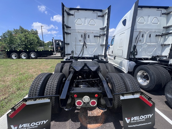 FREIGHTLINER CASCADIA 126SLP 2020