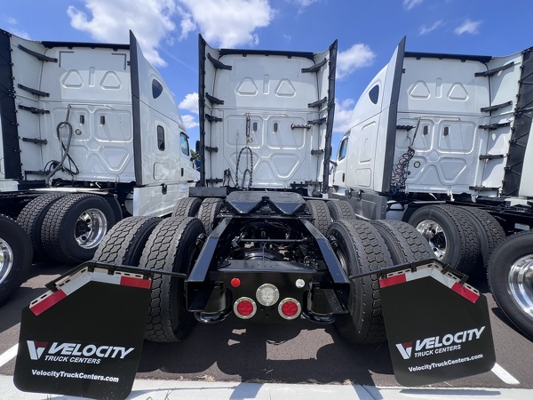 FREIGHTLINER CASCADIA 126SLP 2021