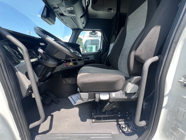 FREIGHTLINER CASCADIA 126SLP 2021