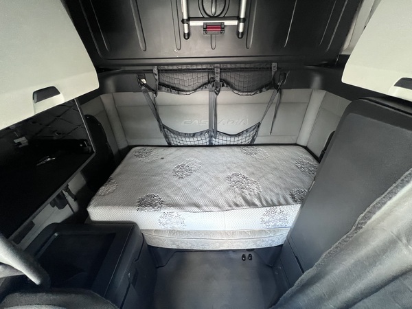 FREIGHTLINER CASCADIA 126SLP 2021