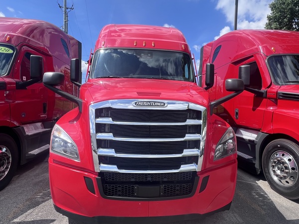 FREIGHTLINER CASCADIA 126SLP 2021