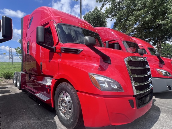 FREIGHTLINER CASCADIA 126SLP 2021