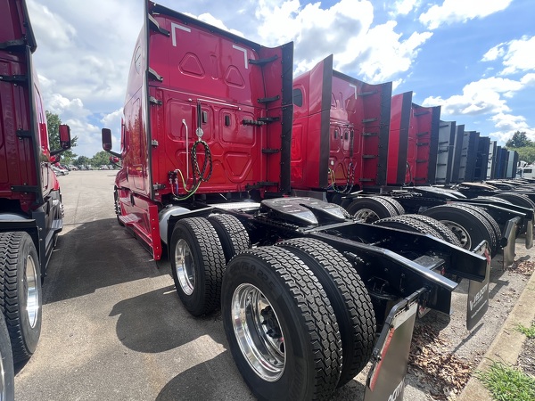 FREIGHTLINER CASCADIA 126SLP 2021