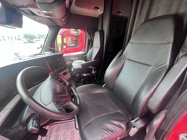 FREIGHTLINER CASCADIA 126SLP 2021