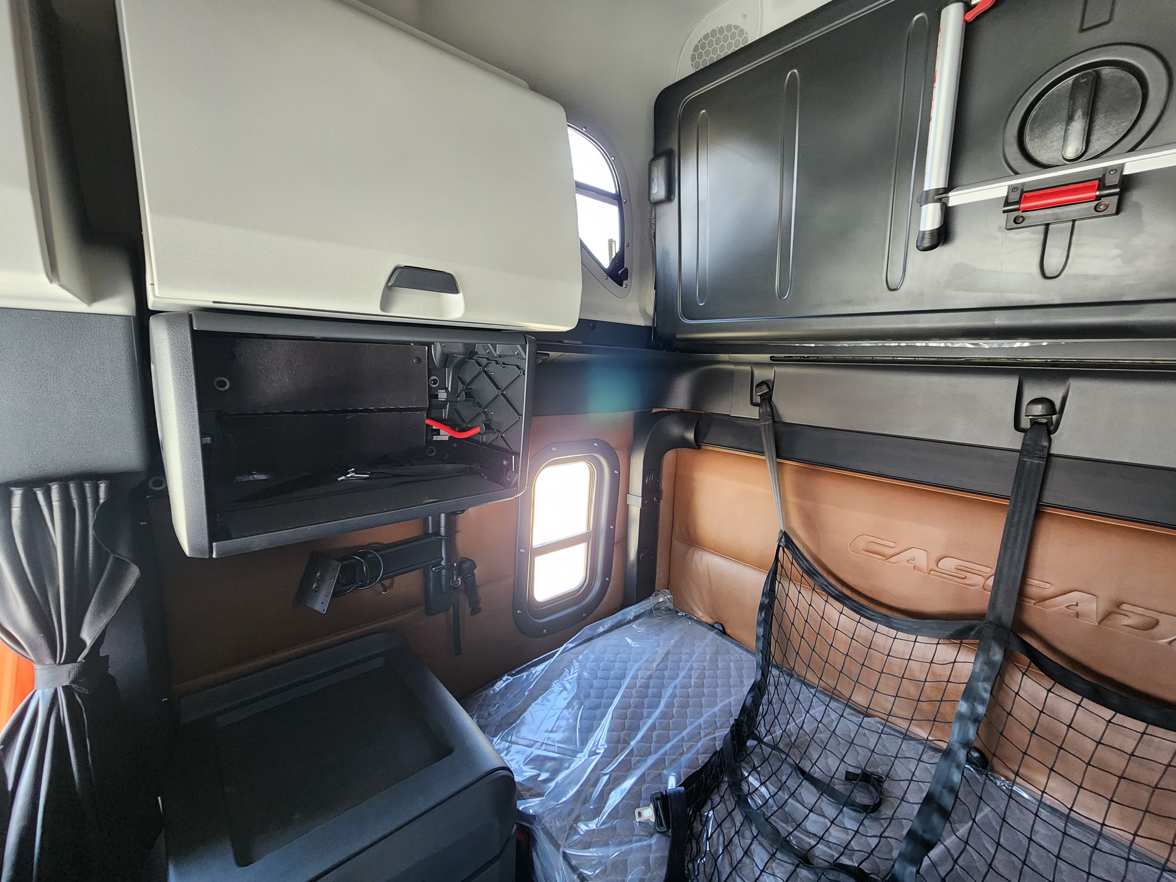 2021 FREIGHTLINER CASCADIA 126SLP - image 18