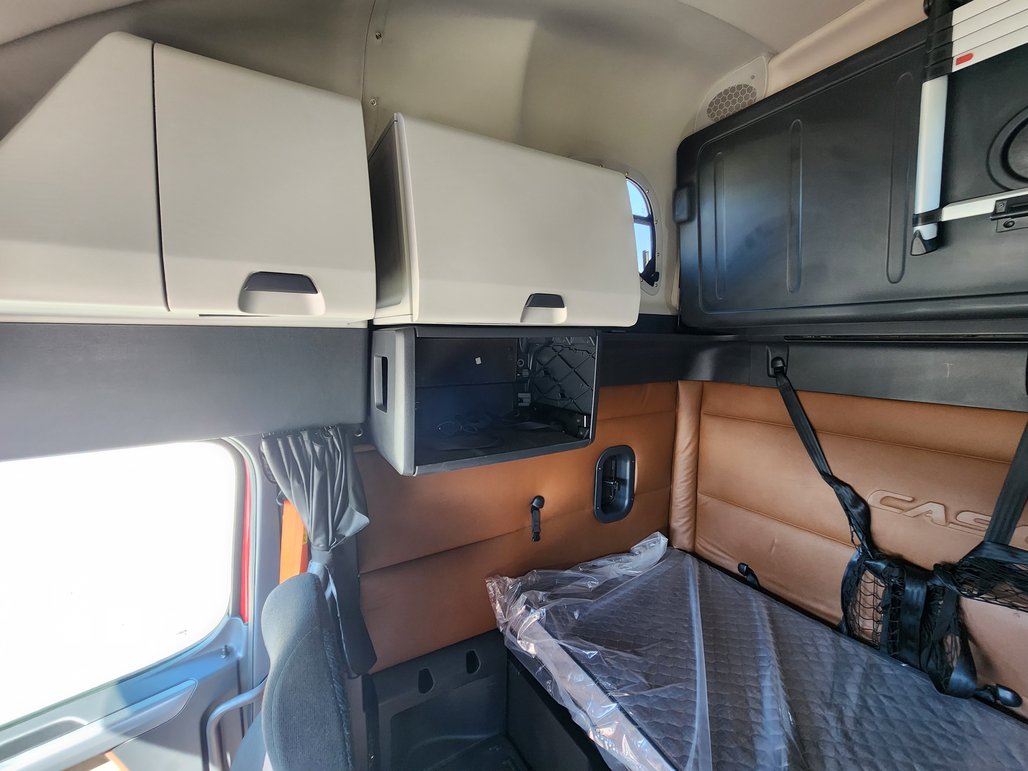 2020 FREIGHTLINER CASCADIA 126SLP - image 16