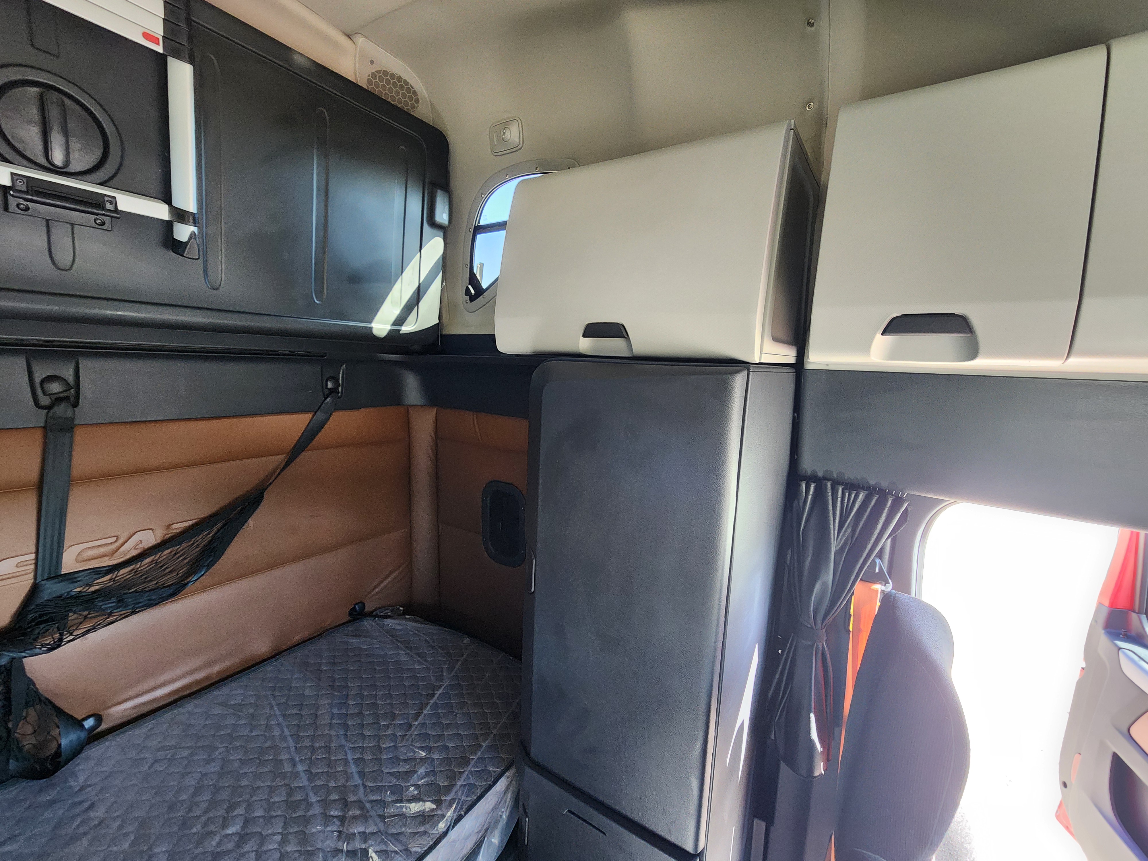 2020 FREIGHTLINER CASCADIA 126SLP - image 18