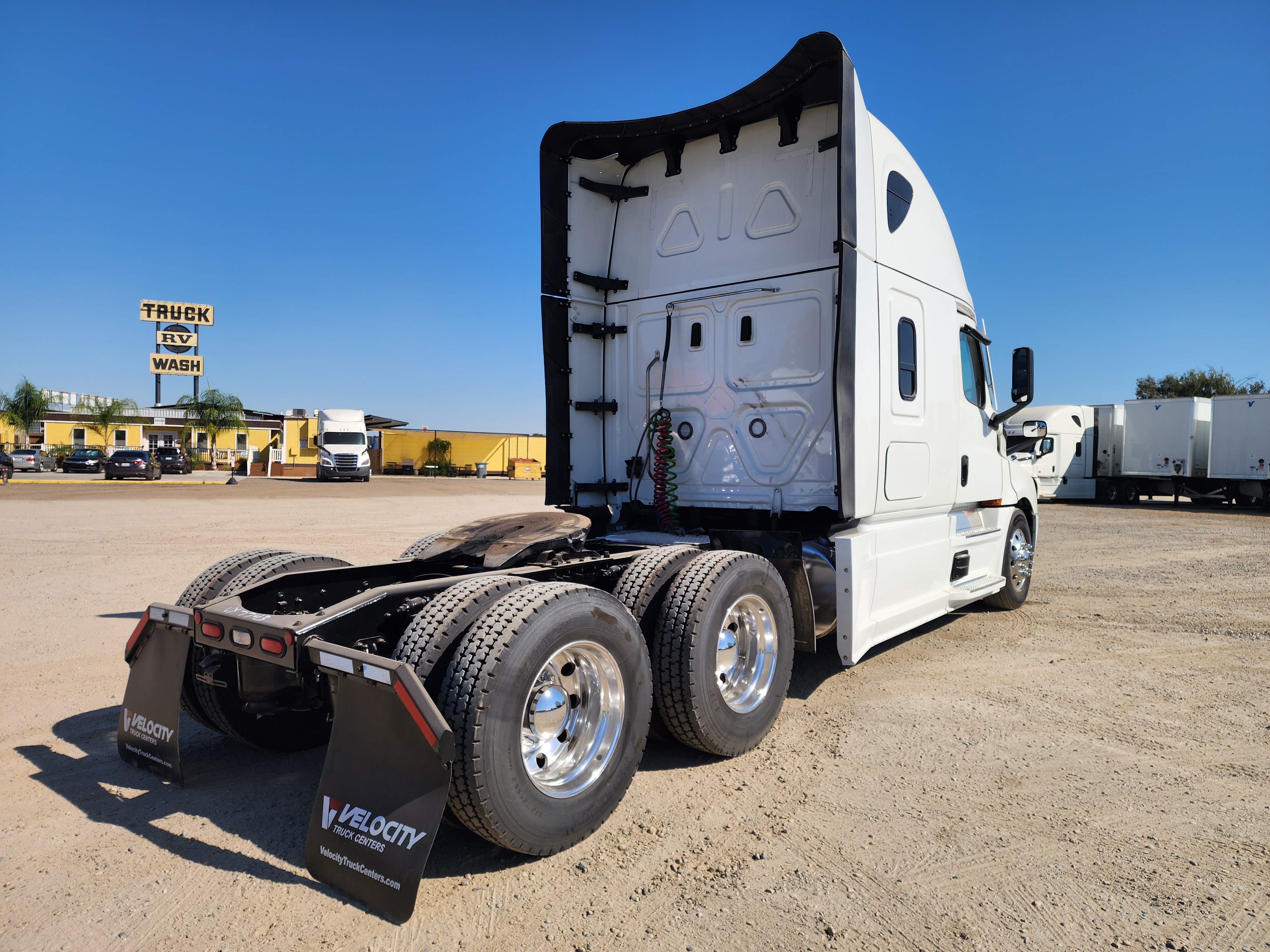 2024 FREIGHTLINER CASCADIA 126SLP - image 6