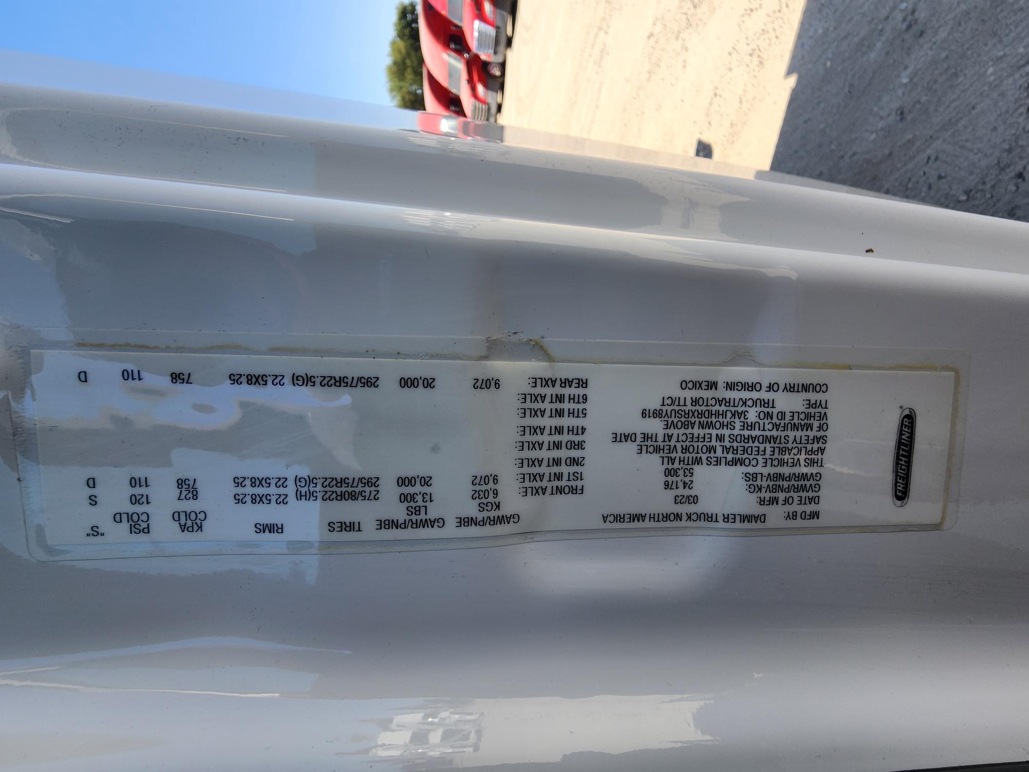 2024 FREIGHTLINER CASCADIA 126SLP - image 23