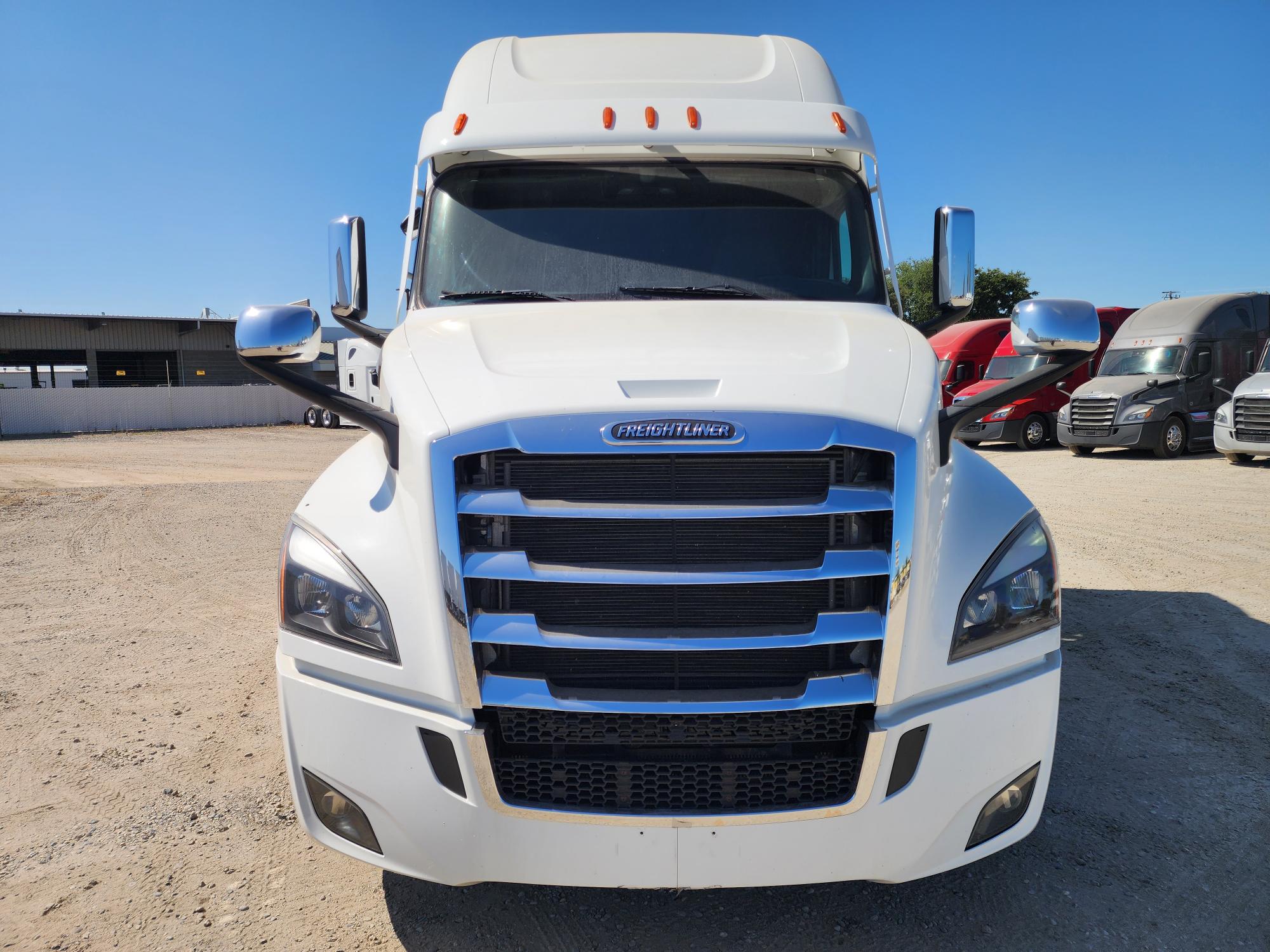 2024 FREIGHTLINER CASCADIA 126SLP - image 2