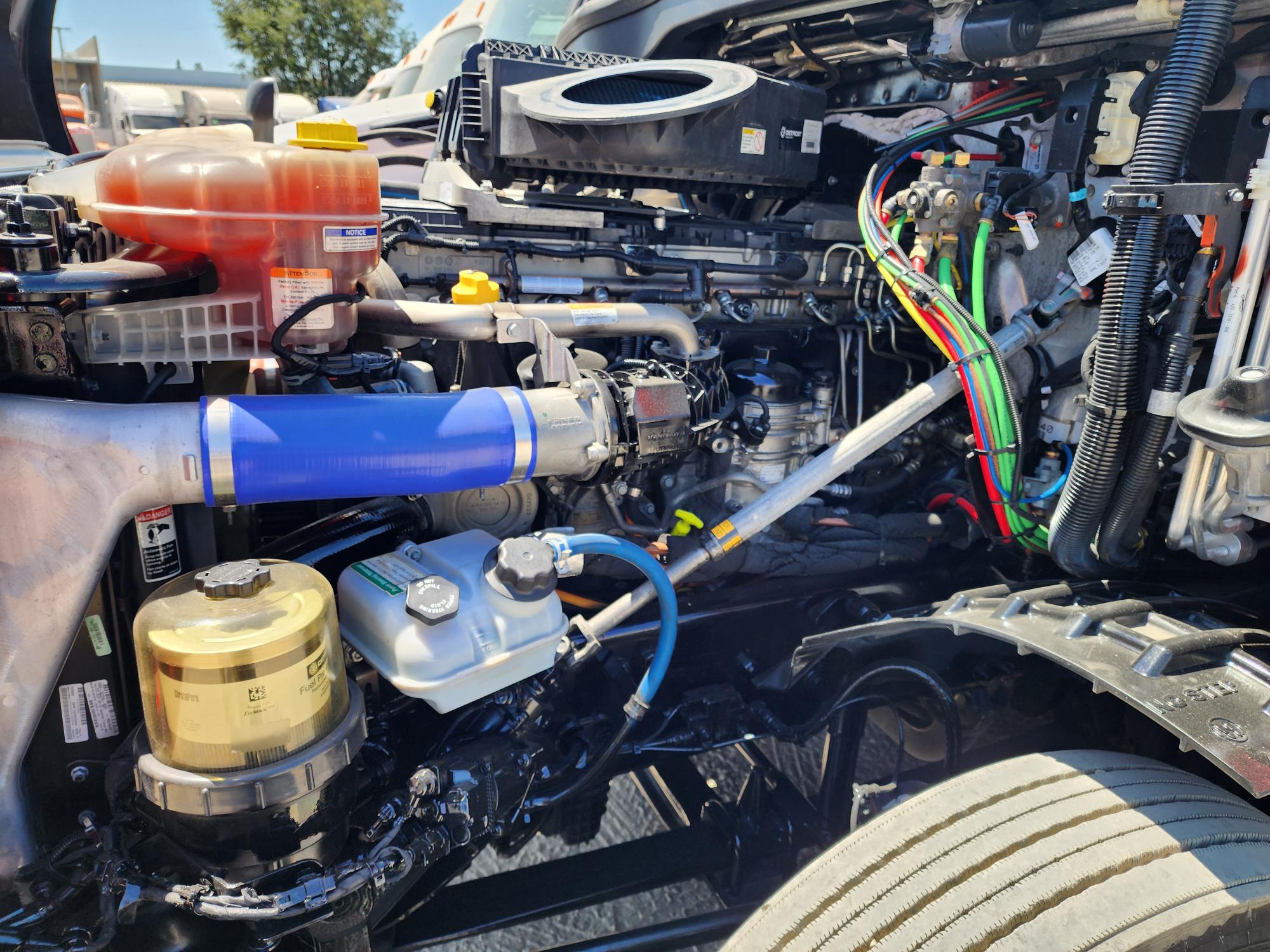 2021 FREIGHTLINER CASCADIA 126SLP - image 9