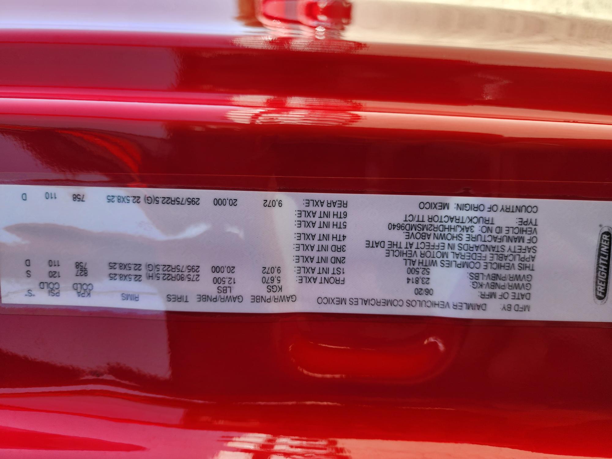 2021 FREIGHTLINER CASCADIA 126SLP - image 24