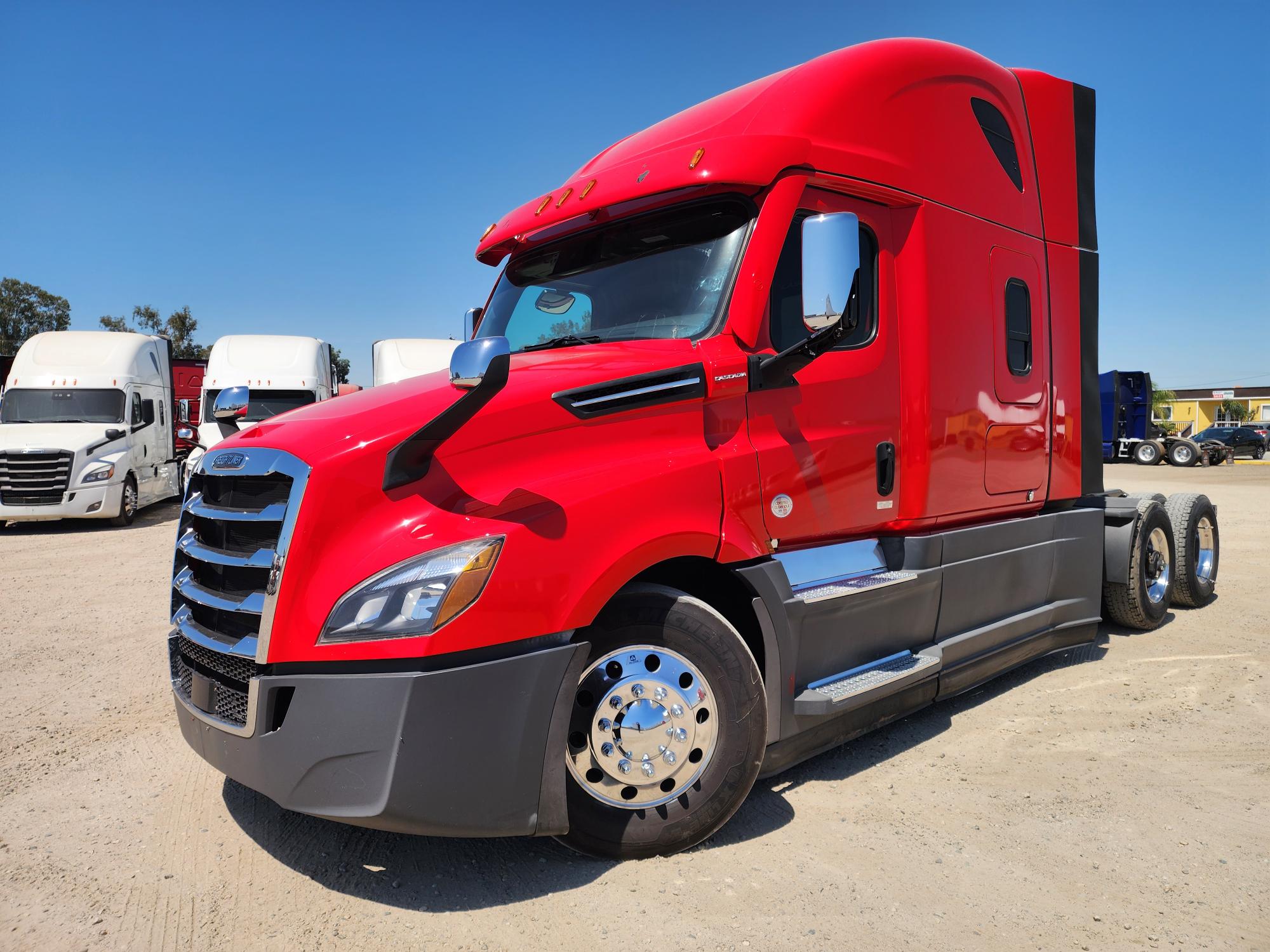 2021 FREIGHTLINER CASCADIA 126SLP - image 1