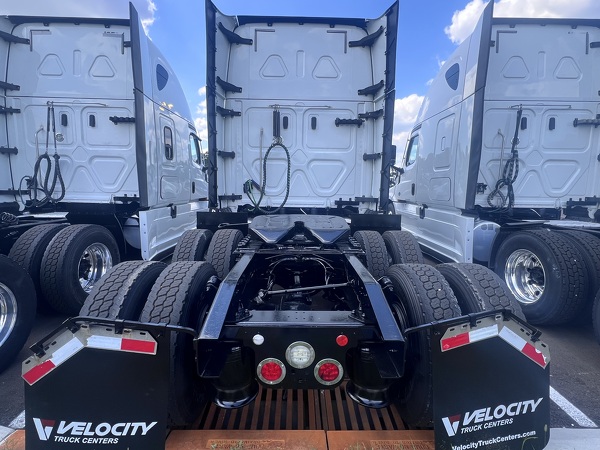 FREIGHTLINER CASCADIA 126SLP 2021