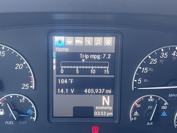 FREIGHTLINER CASCADIA 126SLP 2021