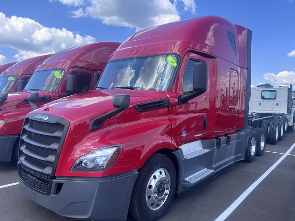 FREIGHTLINER CASCADIA 126SLP 2020