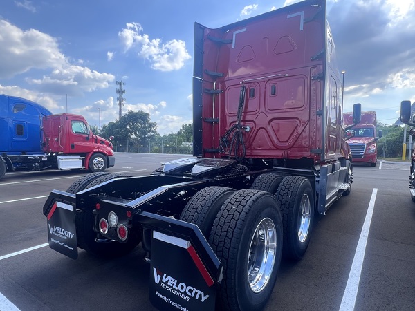 FREIGHTLINER CASCADIA 126SLP 2020