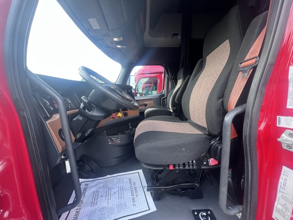 FREIGHTLINER CASCADIA 126SLP 2020
