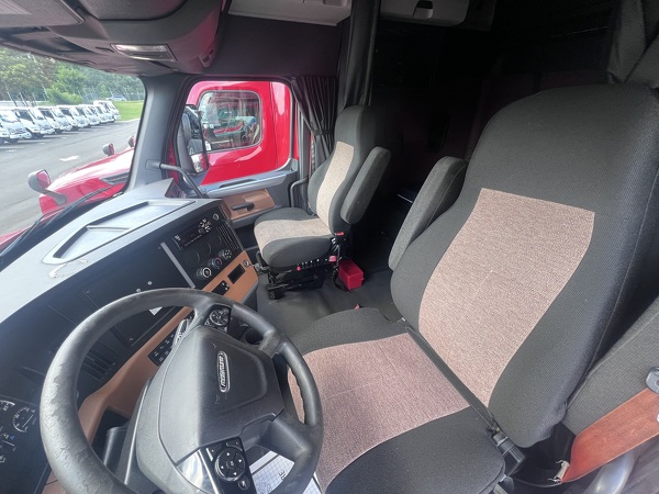 FREIGHTLINER CASCADIA 126SLP 2020