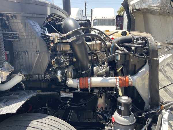 FREIGHTLINER PT126SLP 2024