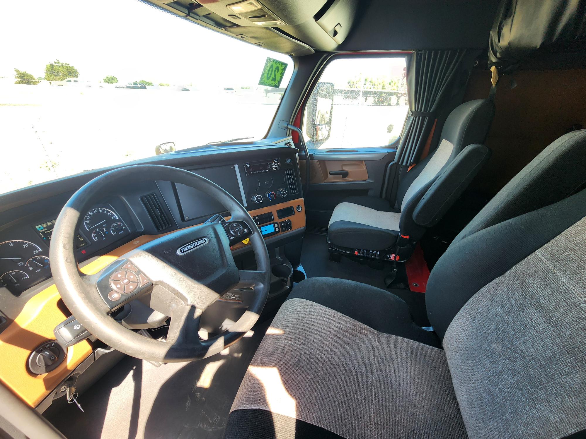 2020 FREIGHTLINER CASCADIA 126SLP - image 15