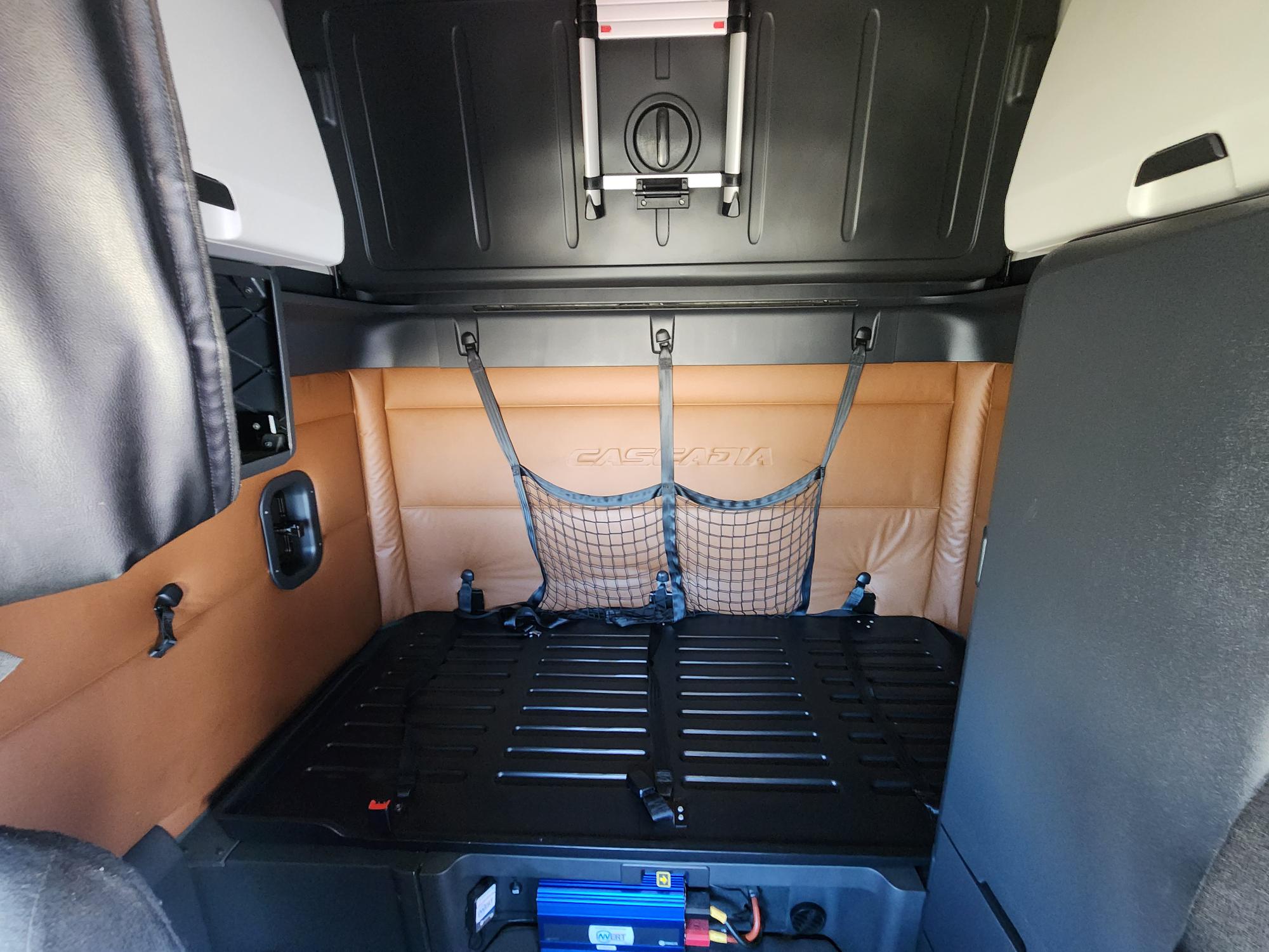 2020 FREIGHTLINER CASCADIA 126SLP - image 18