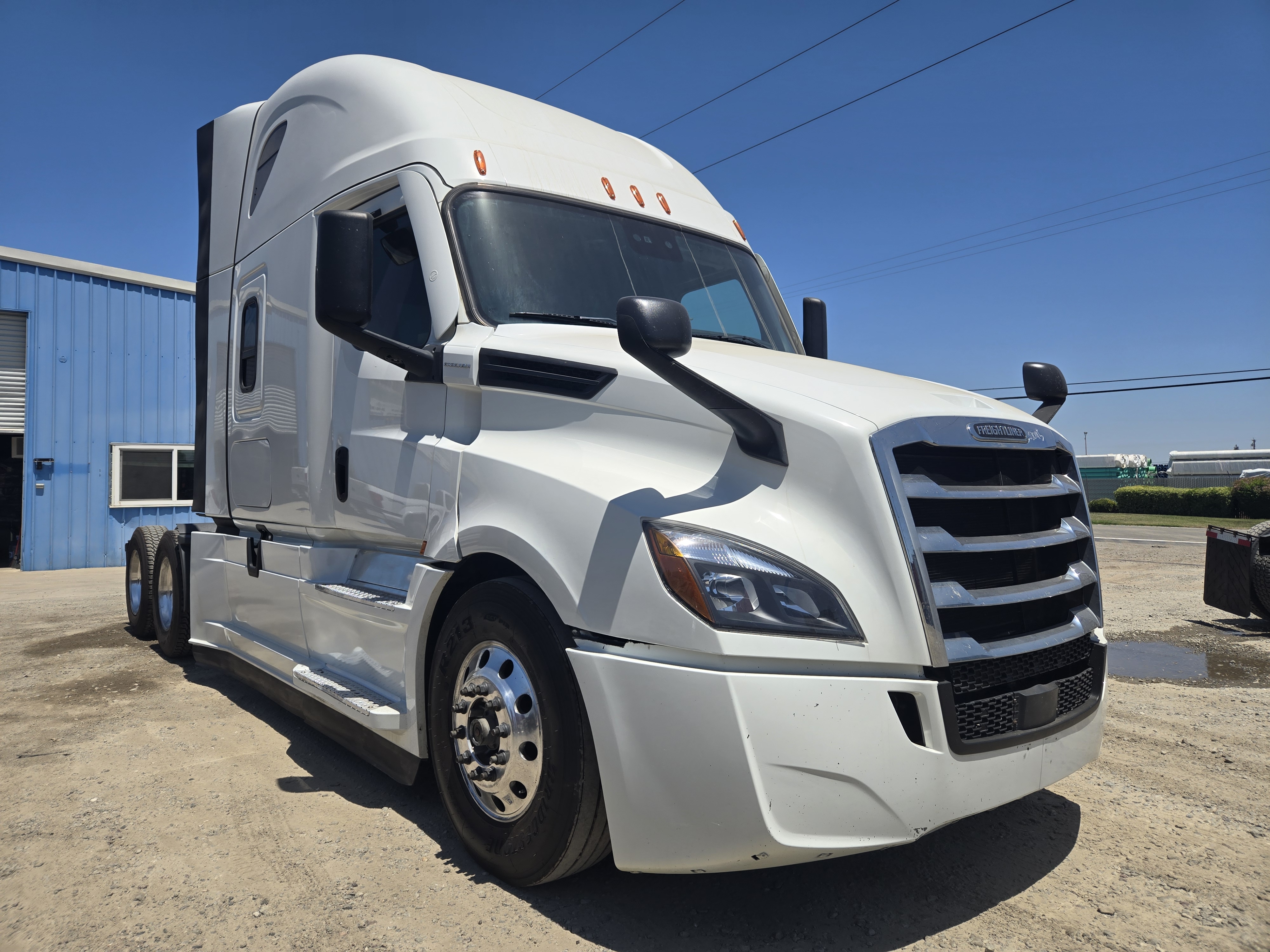 2021 FREIGHTLINER CASCADIA 126SLP - image 8