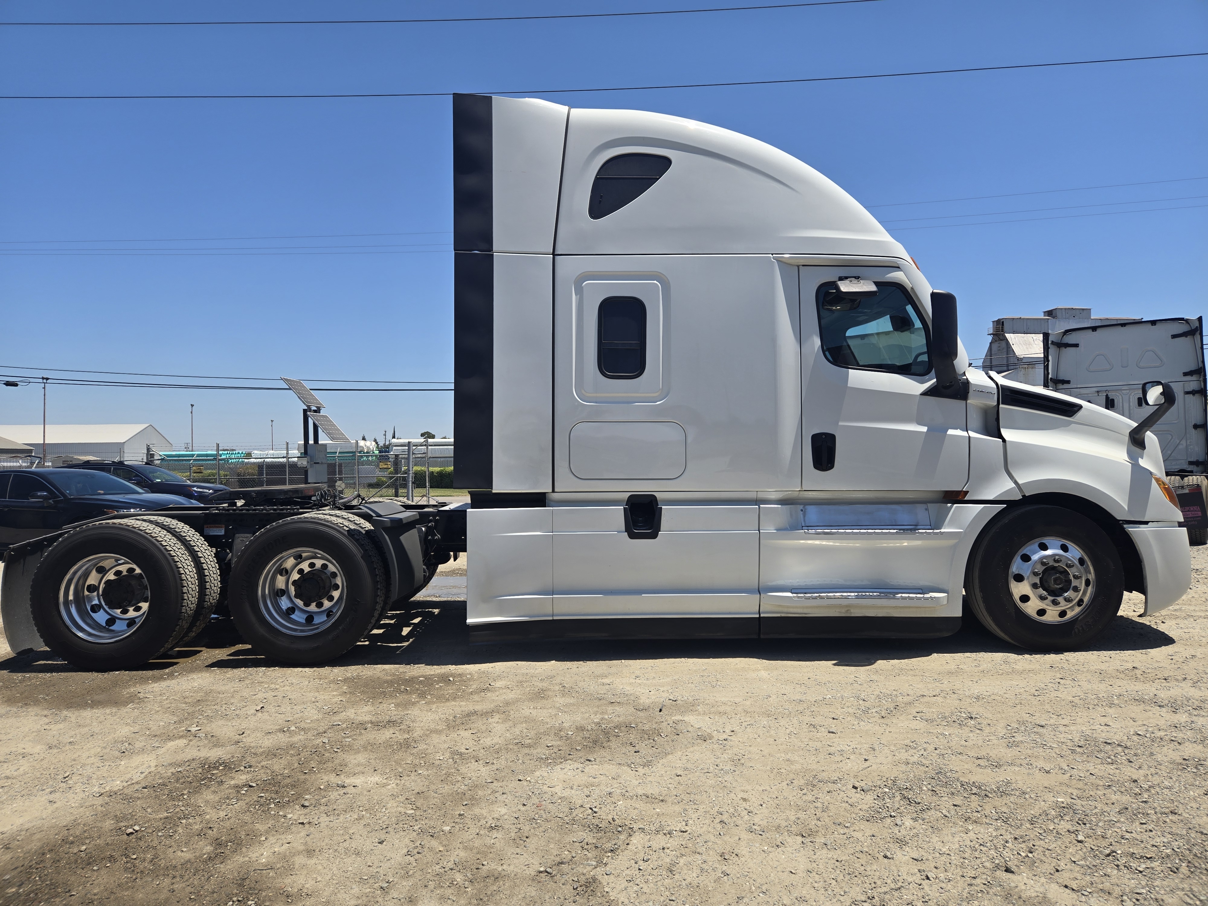 2021 FREIGHTLINER CASCADIA 126SLP - image 7