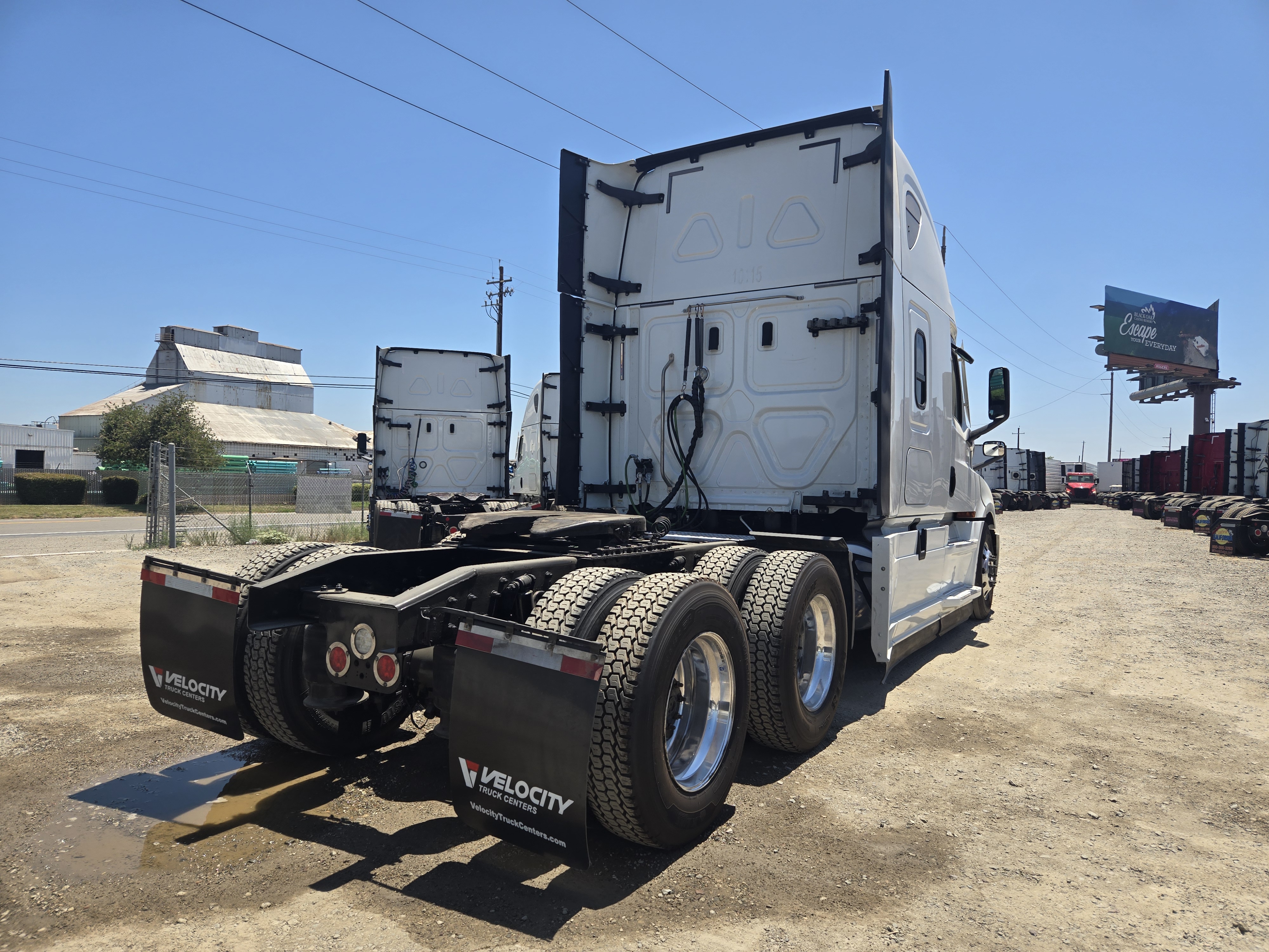 2021 FREIGHTLINER CASCADIA 126SLP - image 6