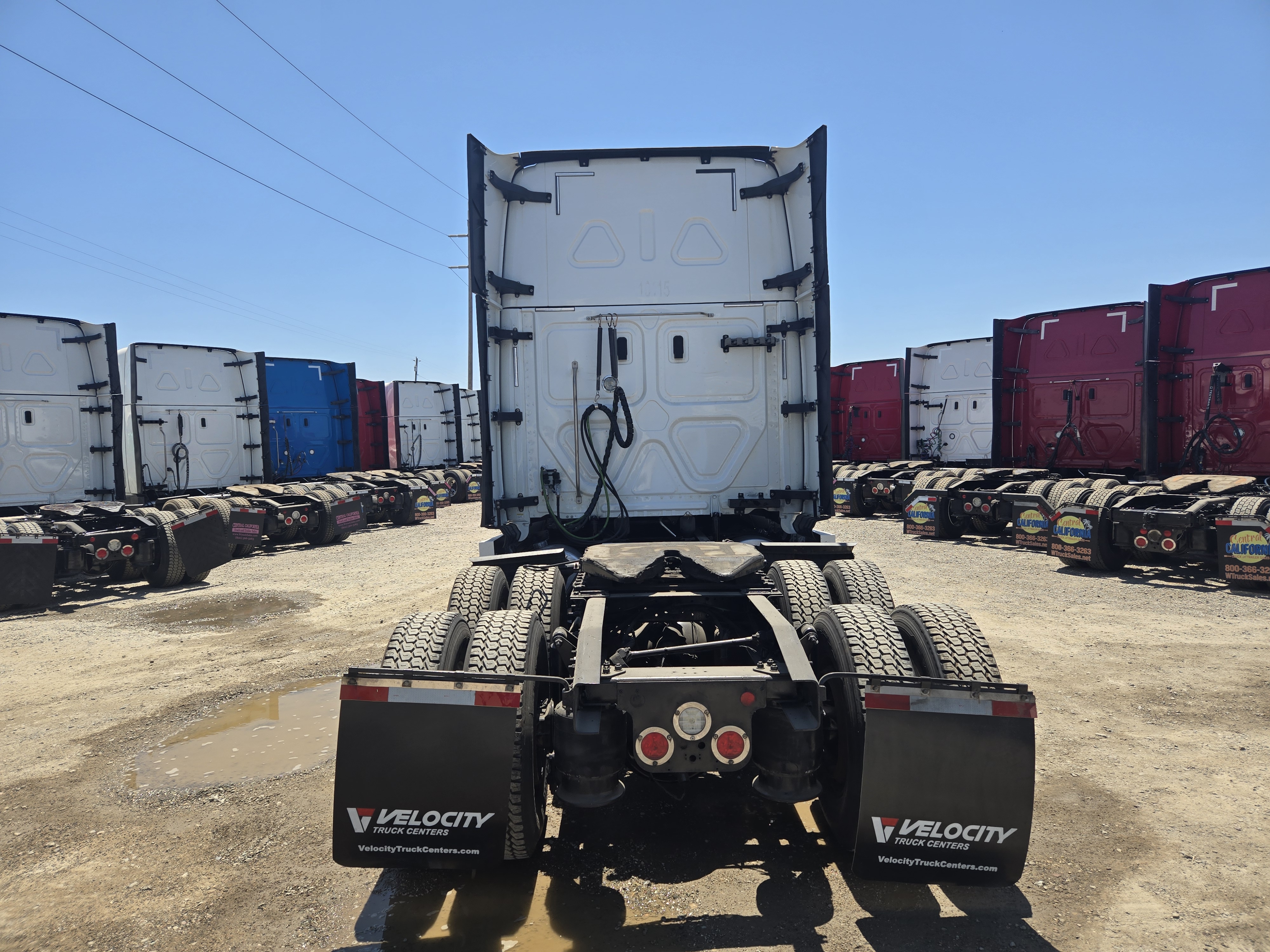 2021 FREIGHTLINER CASCADIA 126SLP - image 5