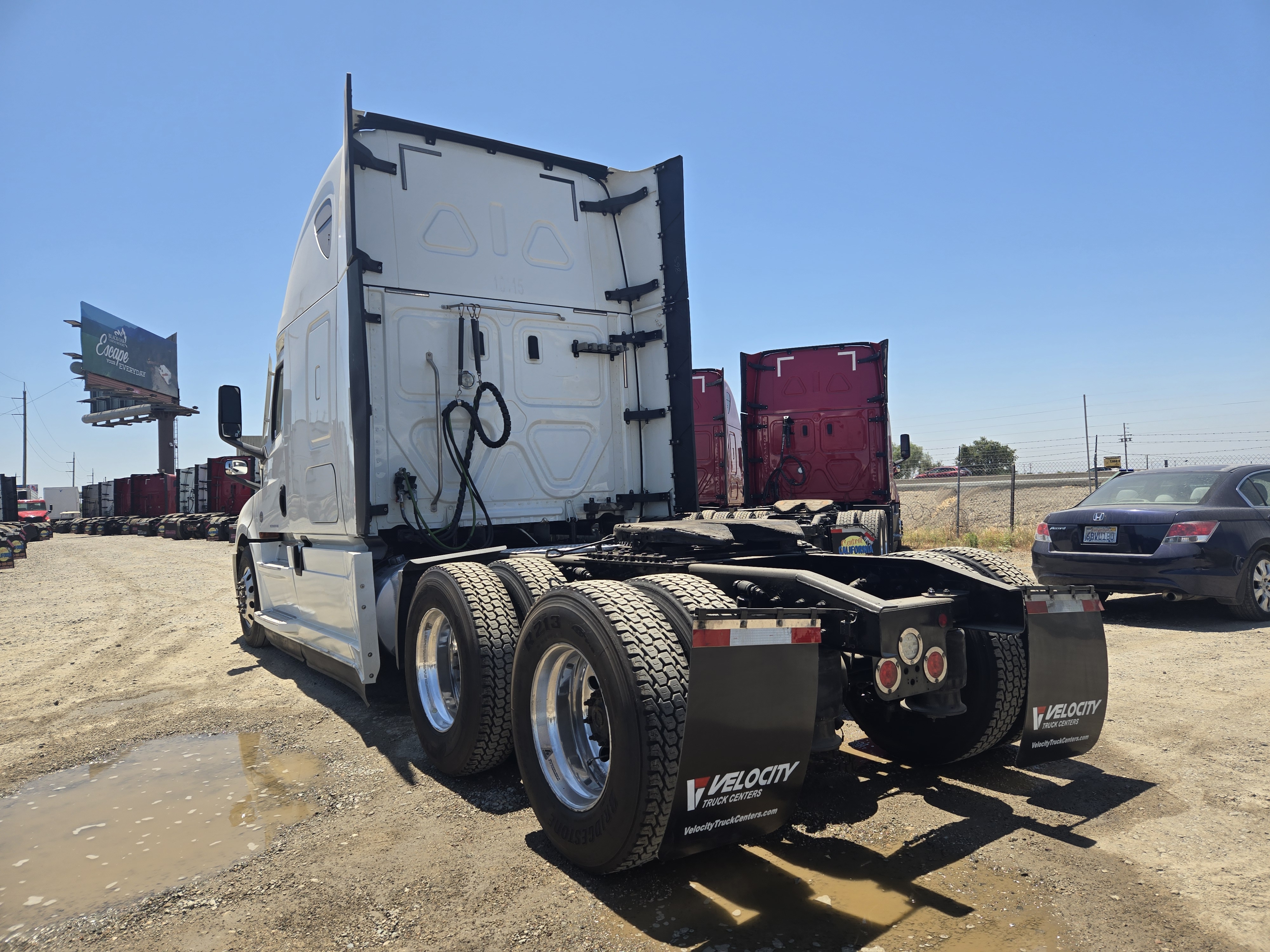 2021 FREIGHTLINER CASCADIA 126SLP - image 4