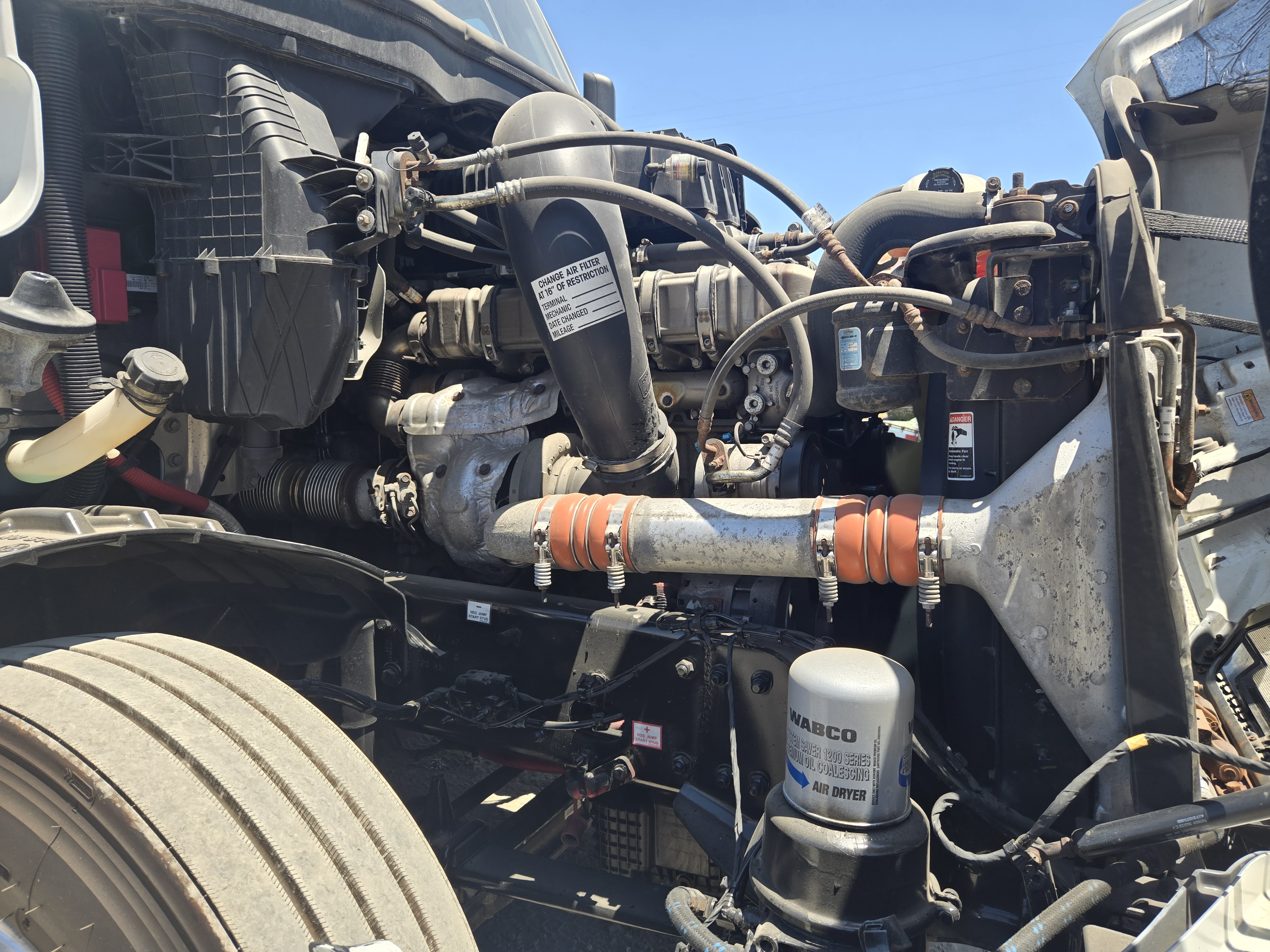 2021 FREIGHTLINER CASCADIA 126SLP - image 9