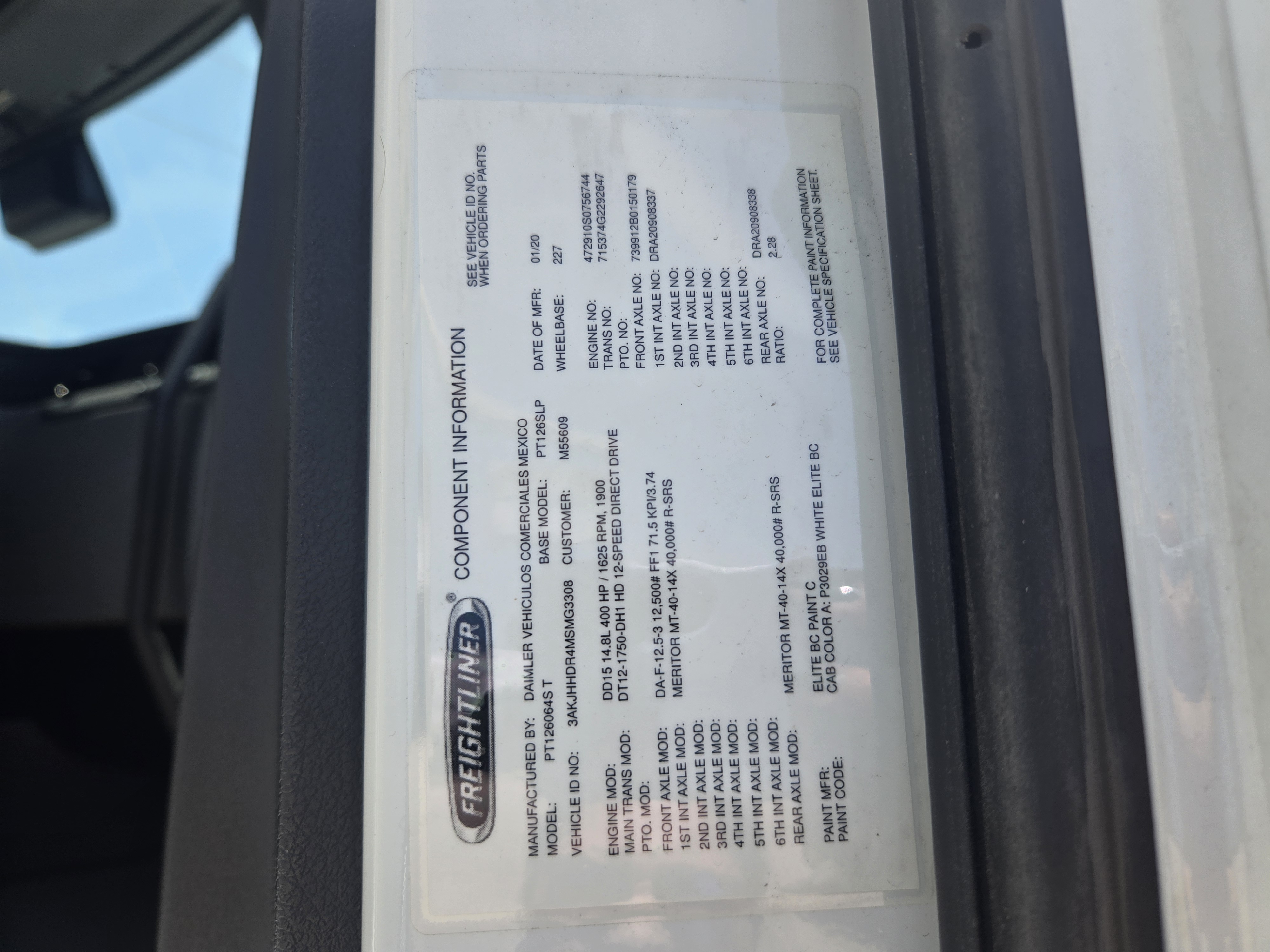 2021 FREIGHTLINER CASCADIA 126SLP - image 20