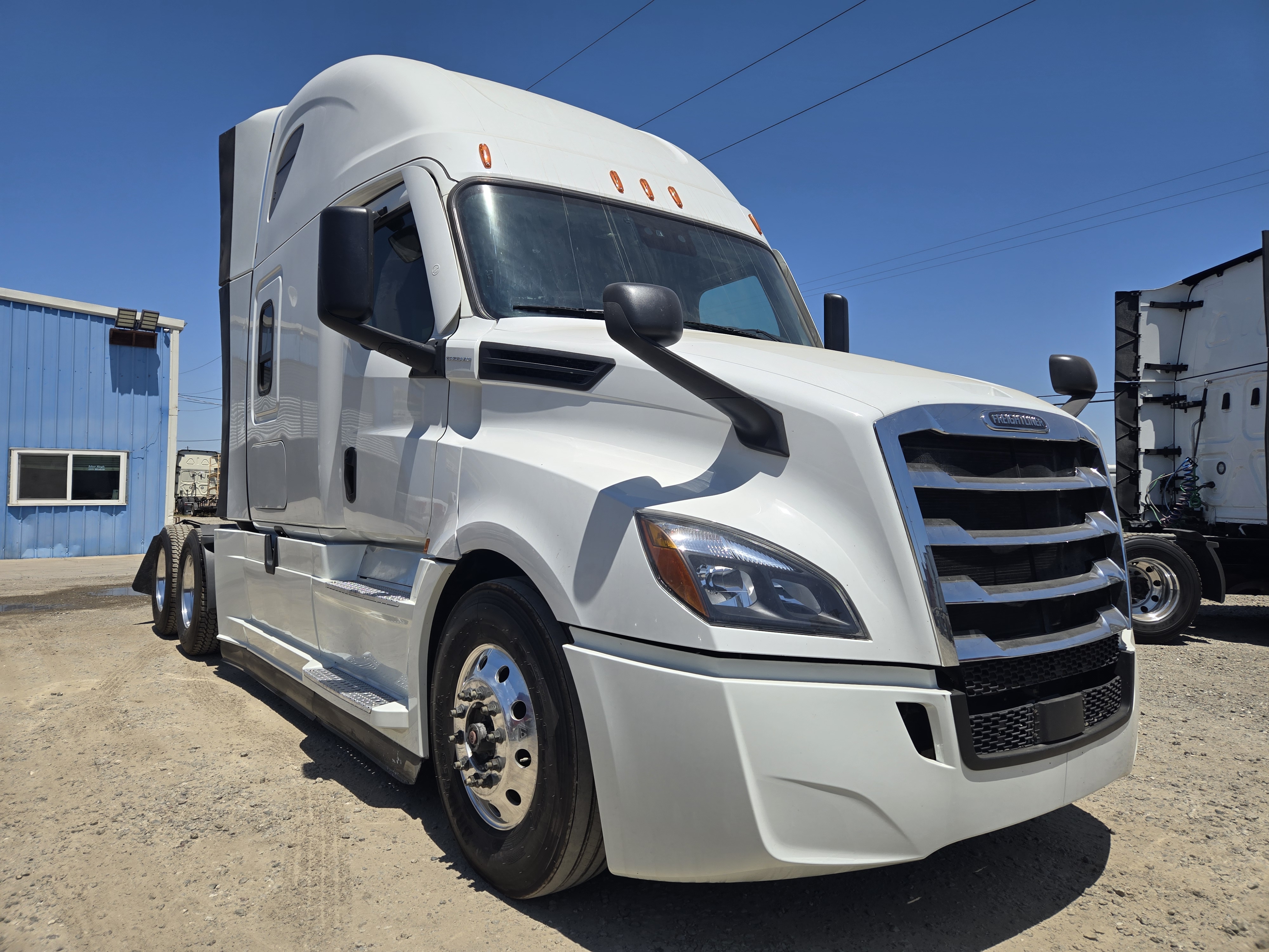 2020 FREIGHTLINER CASCADIA 126SLP - image 10