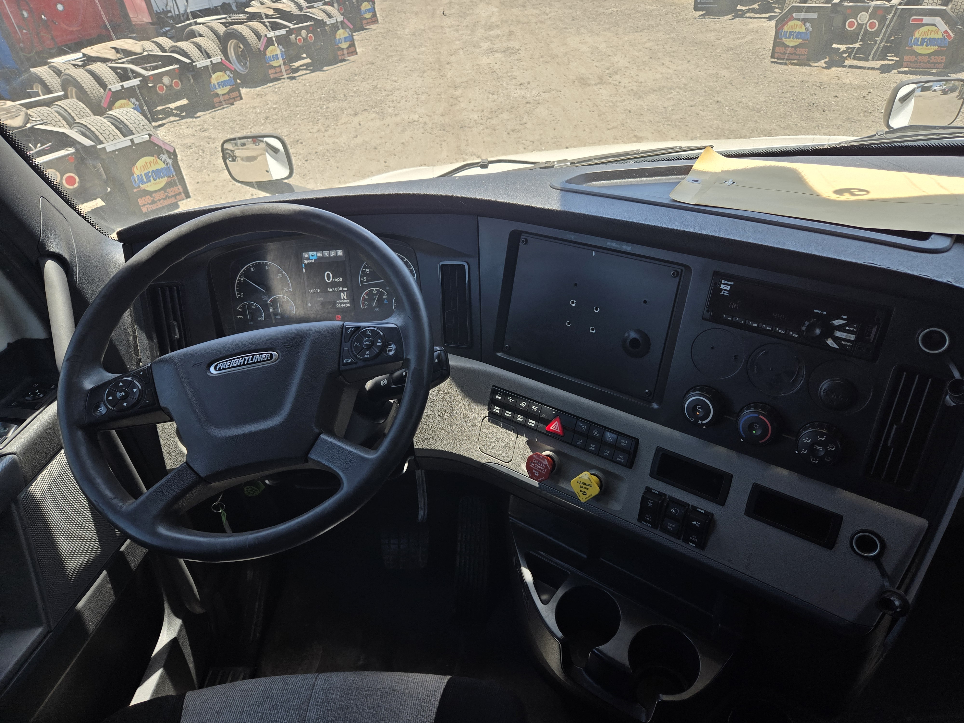 2020 FREIGHTLINER CASCADIA 126SLP - image 19