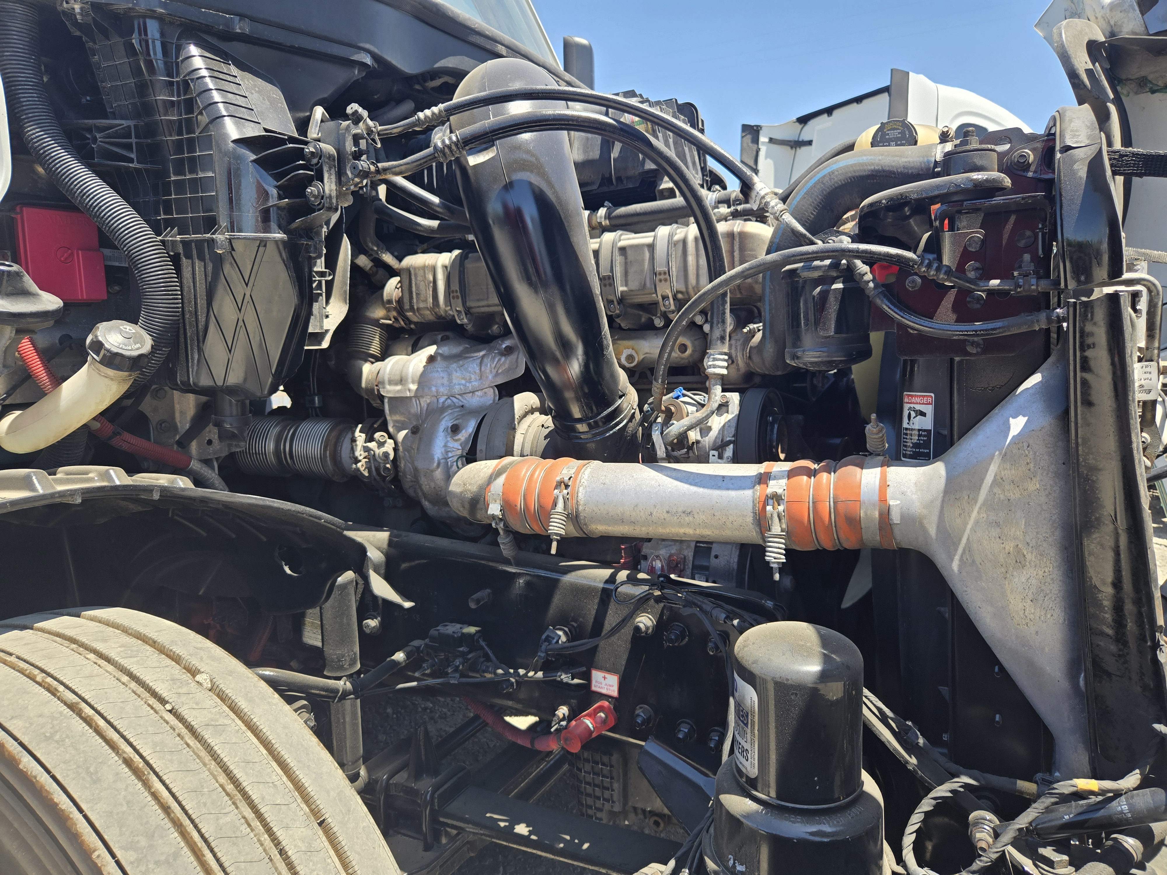 2020 FREIGHTLINER CASCADIA 126SLP - image 11