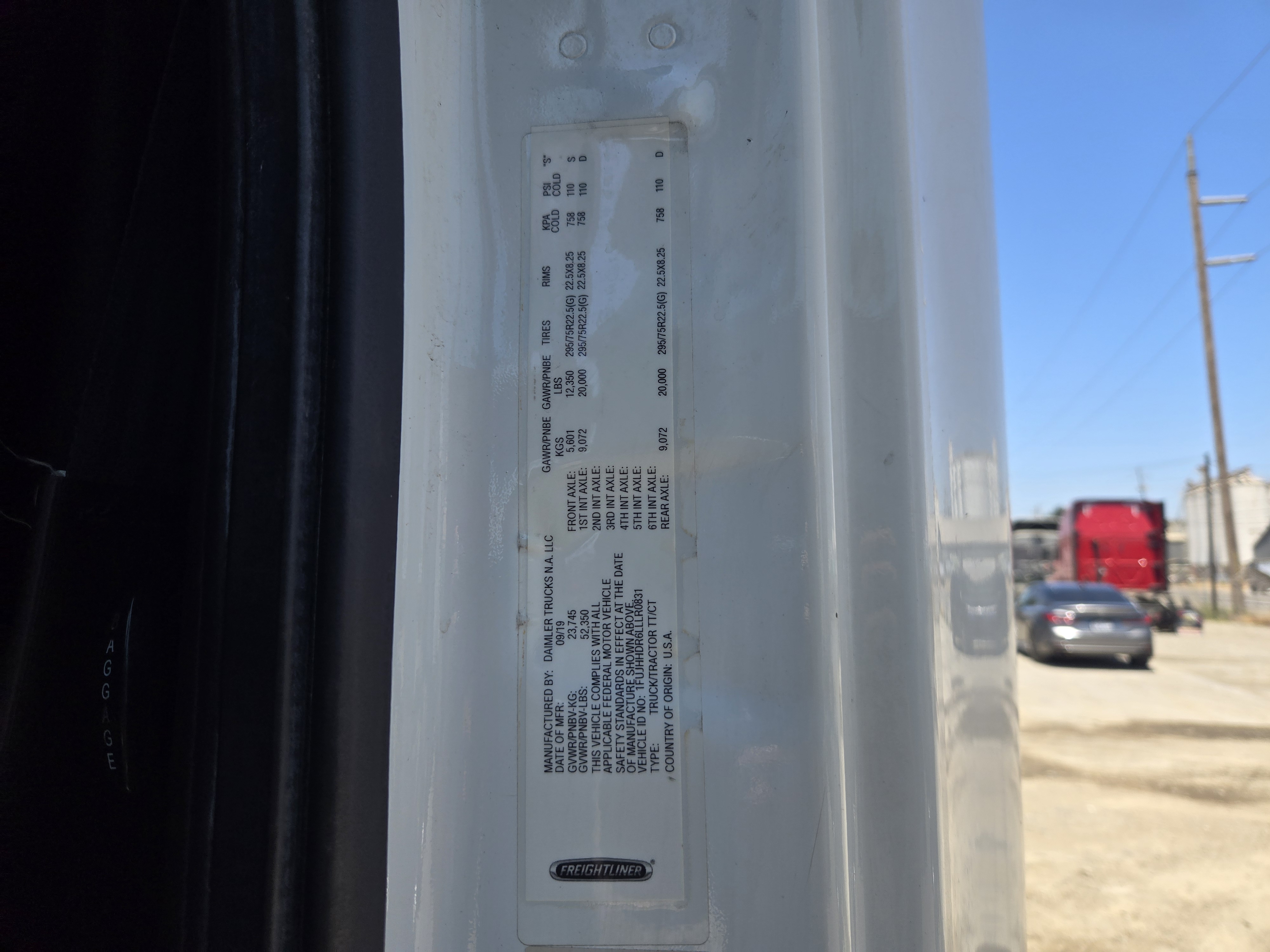 2020 FREIGHTLINER CASCADIA 126SLP - image 20