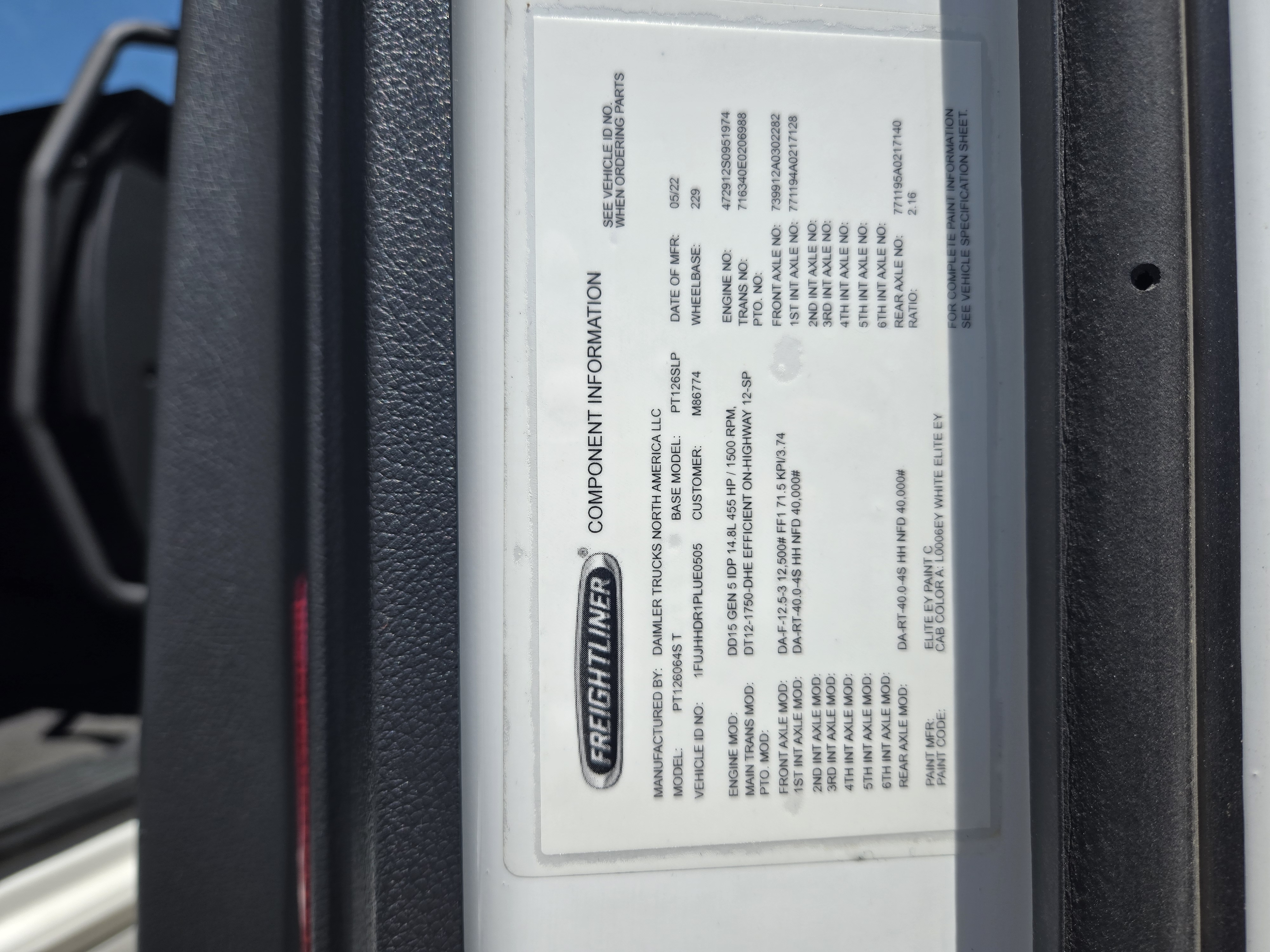 2023 FREIGHTLINER CASCADIA 126SLP - image 20