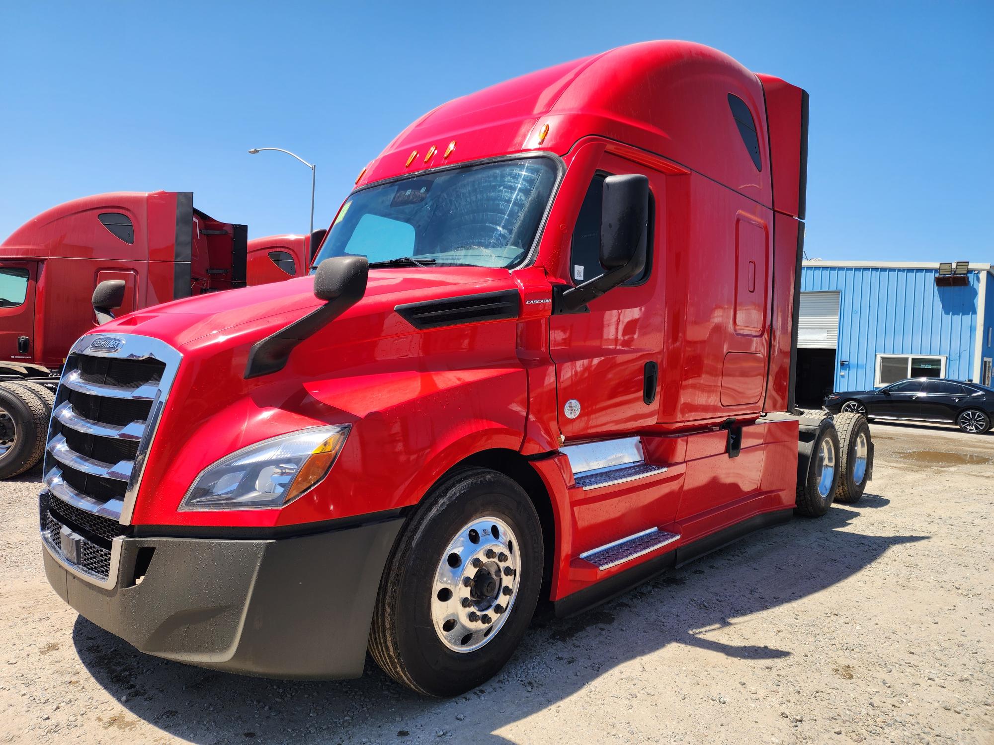 2021 FREIGHTLINER CASCADIA 126SLP - image 1