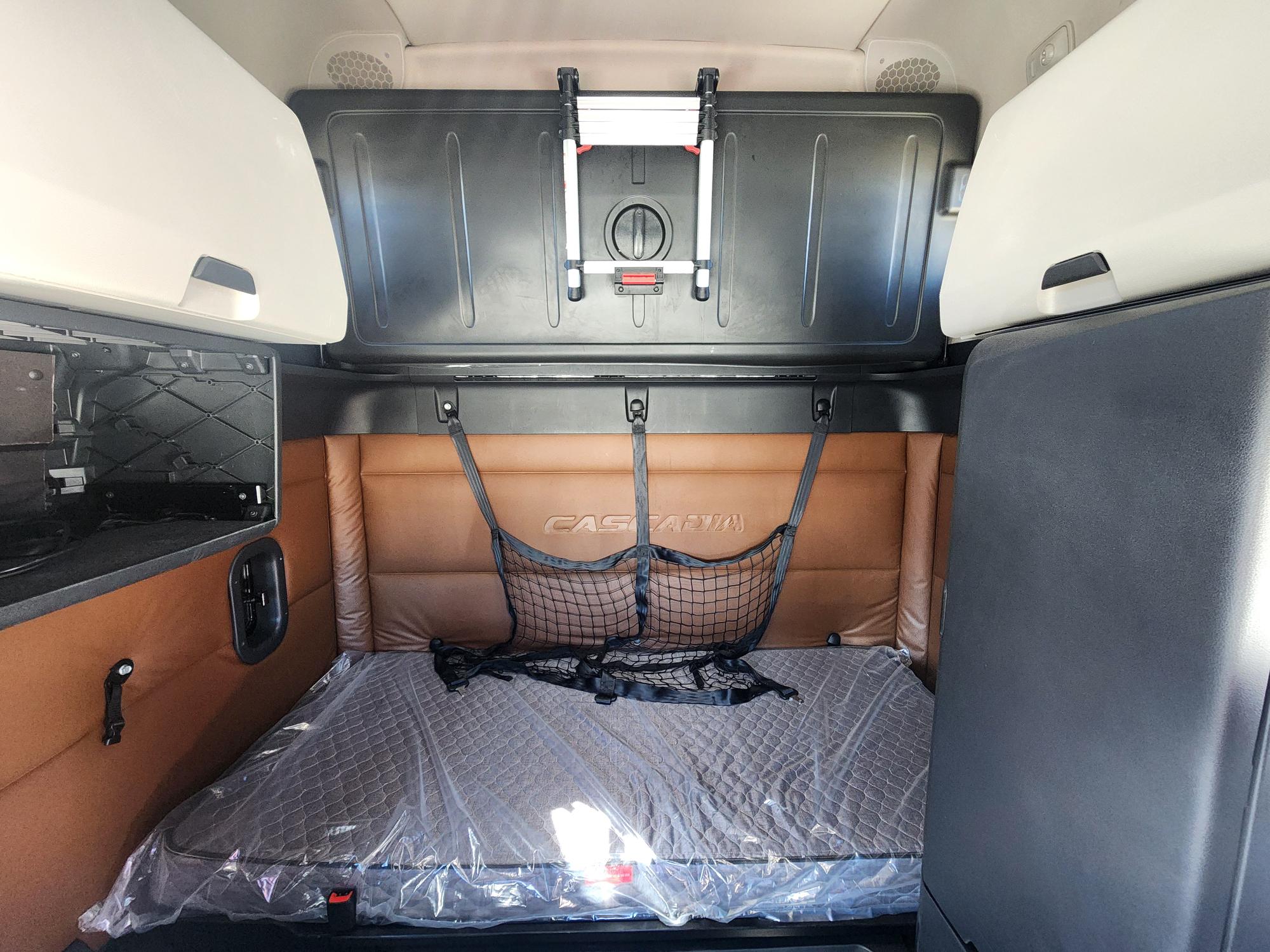 2021 FREIGHTLINER CASCADIA 126SLP - image 18