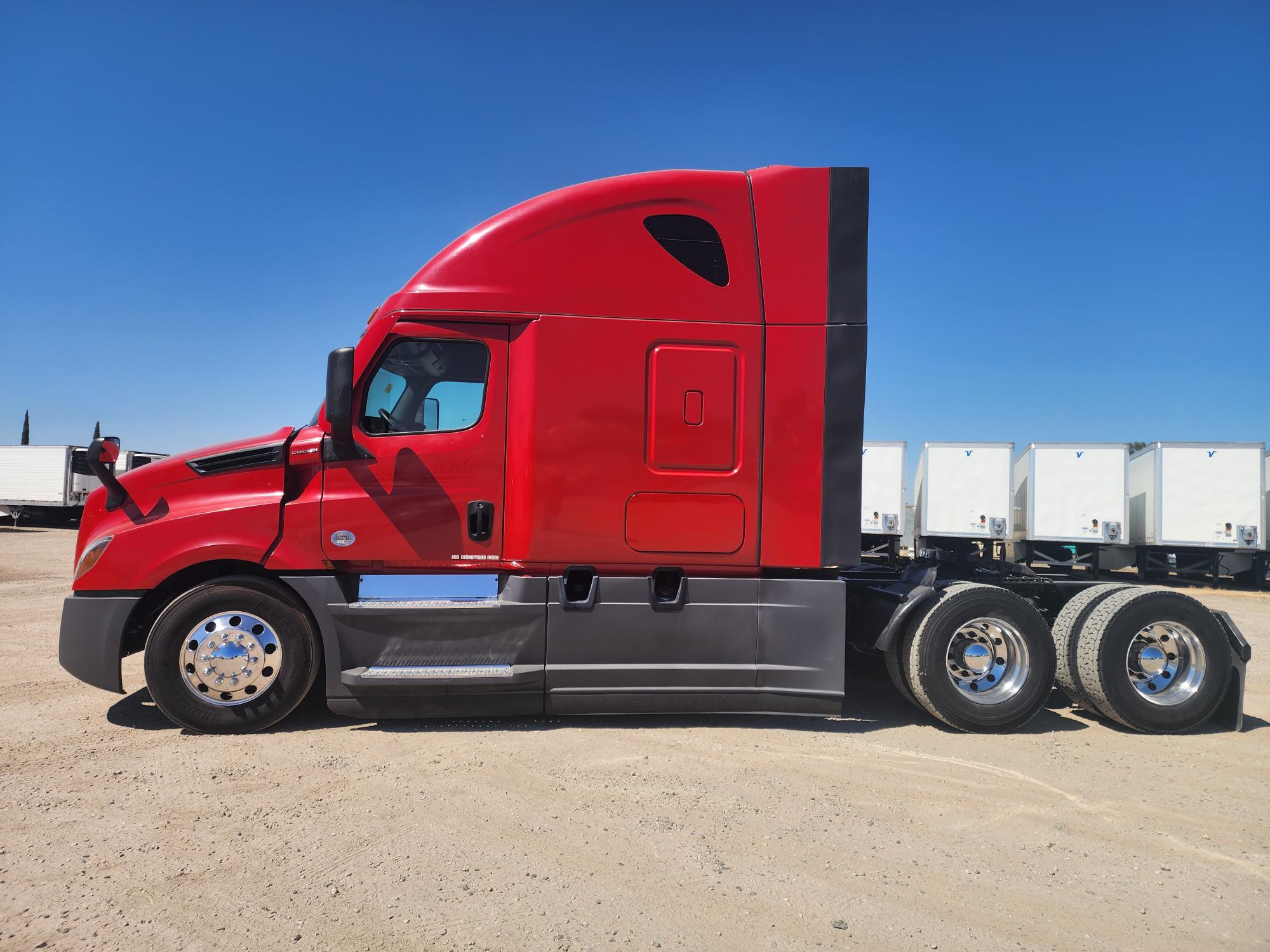 2021 FREIGHTLINER CASCADIA 126SLP - image 3