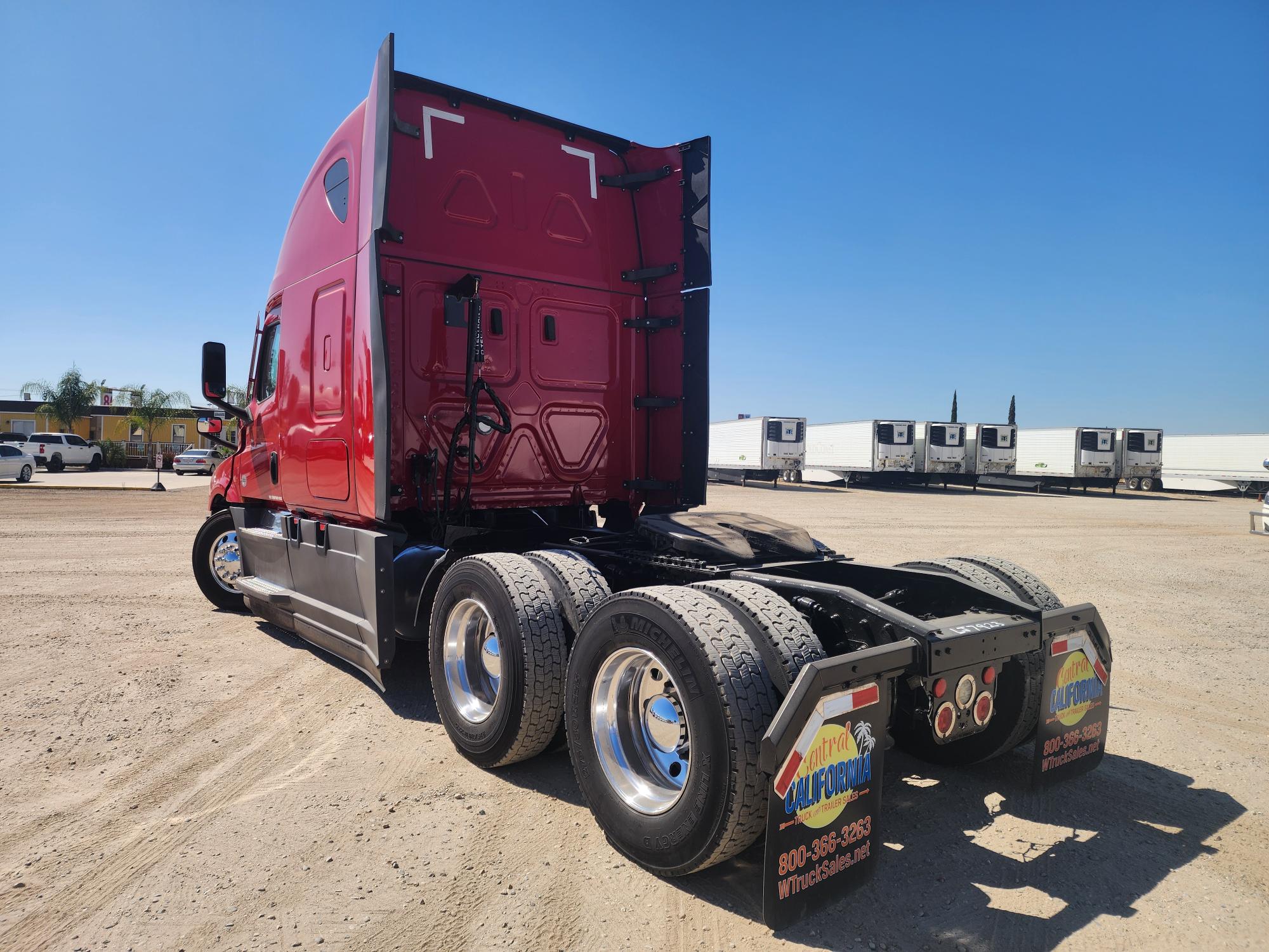 2021 FREIGHTLINER CASCADIA 126SLP - image 4