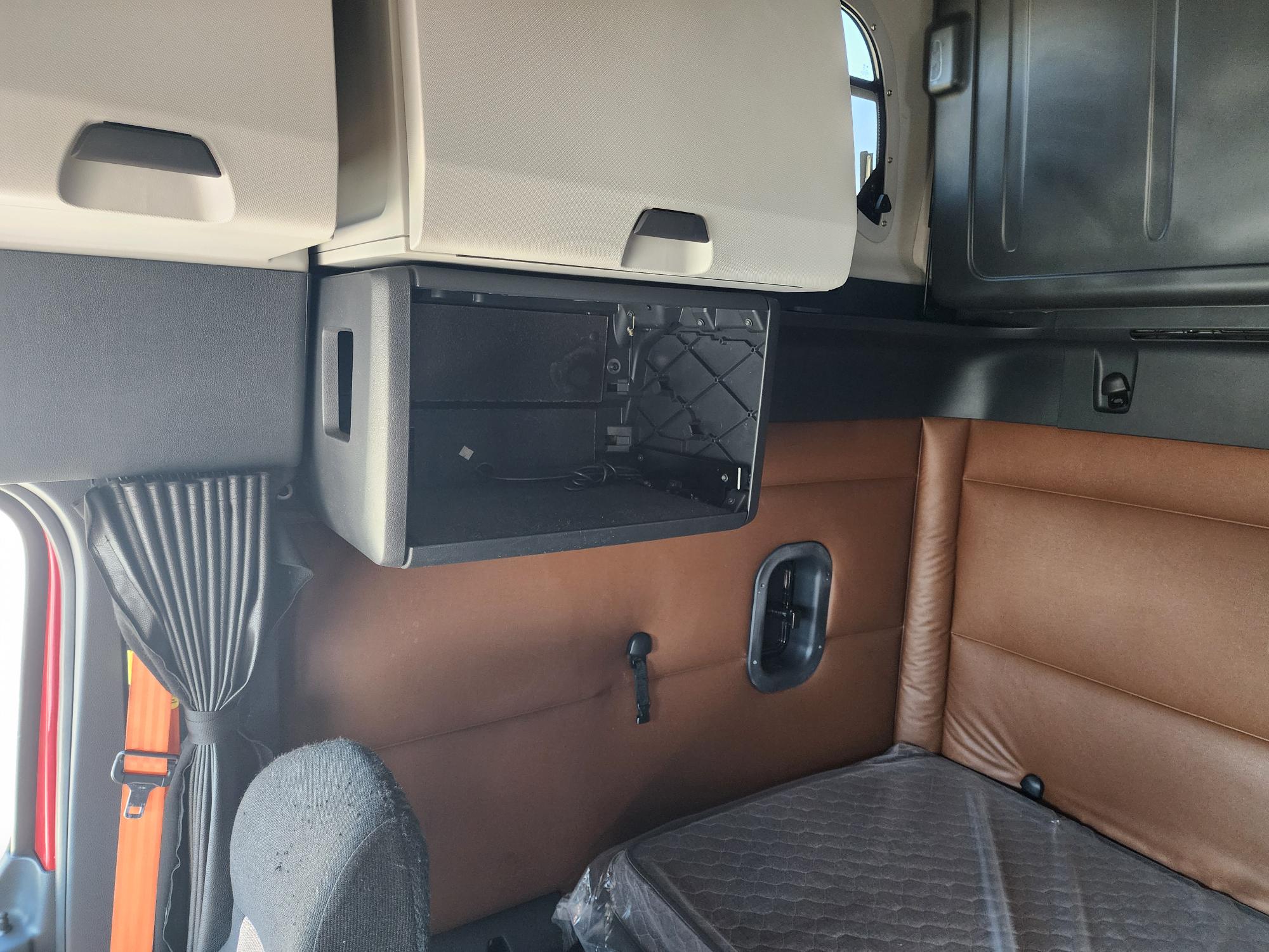 2021 FREIGHTLINER CASCADIA 126SLP - image 22