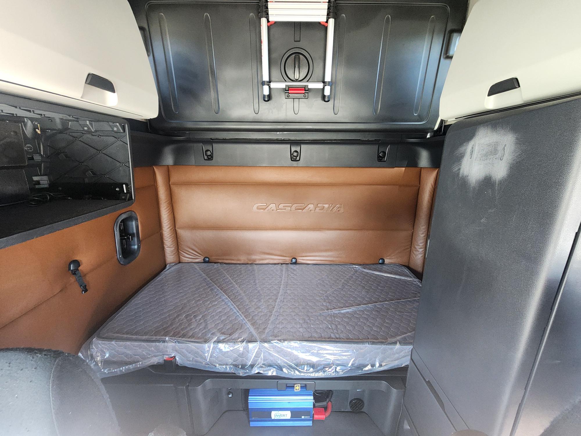 2021 FREIGHTLINER CASCADIA 126SLP - image 20