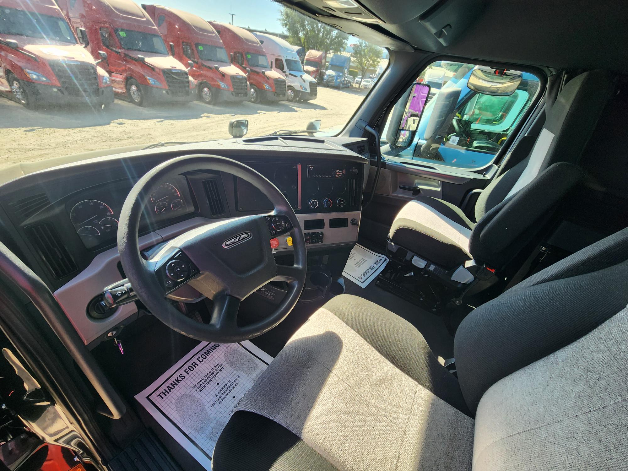 2020 FREIGHTLINER CASCADIA 126SLP - image 15