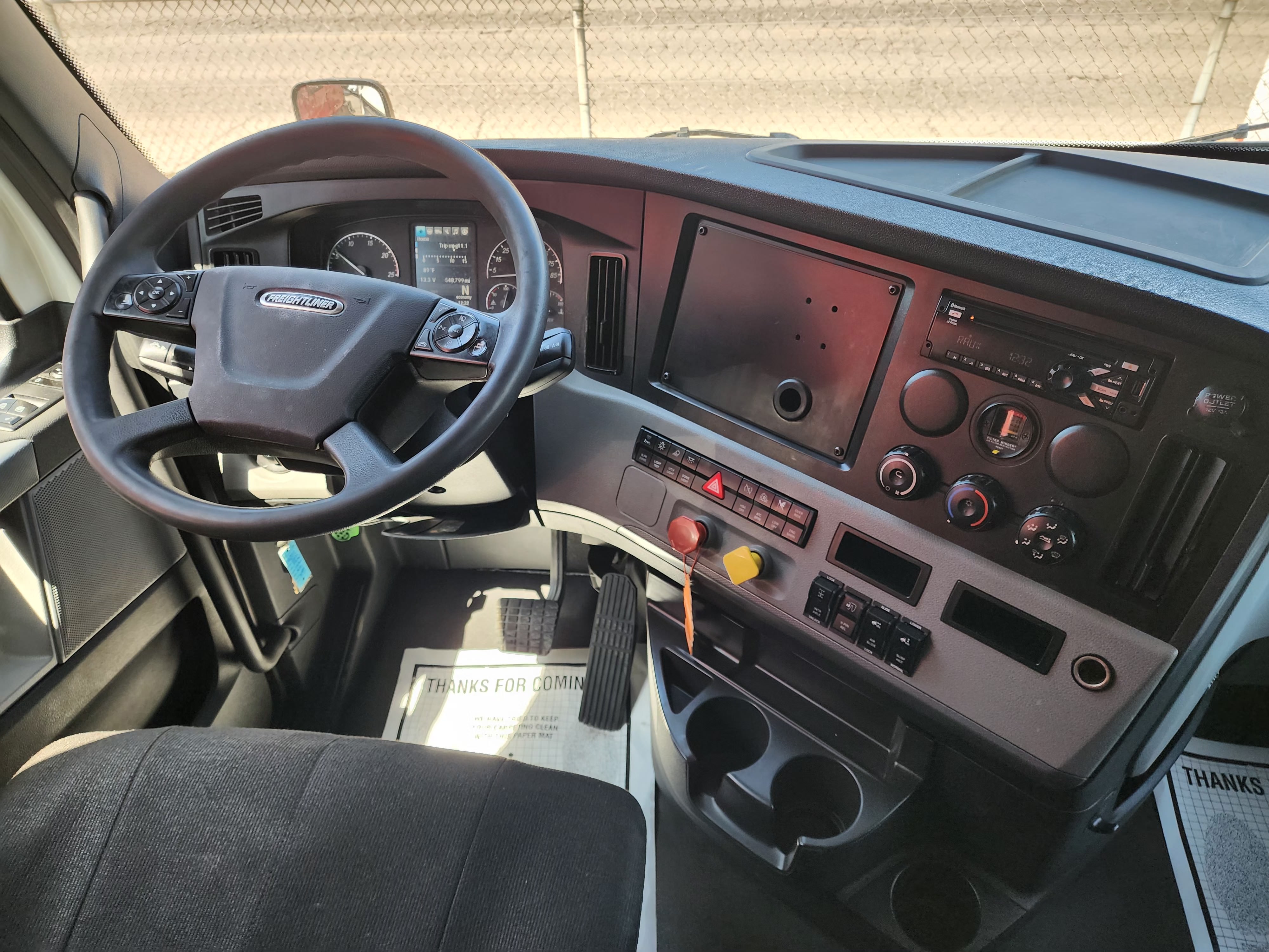 2021 FREIGHTLINER CASCADIA 116SLP - image 17