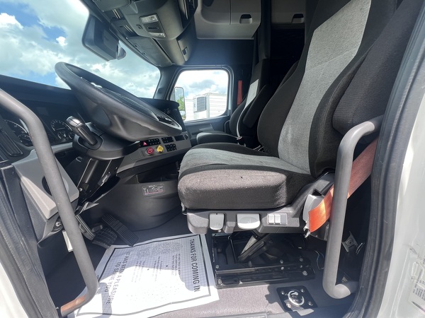 FREIGHTLINER CASCADIA 126SLP 2022