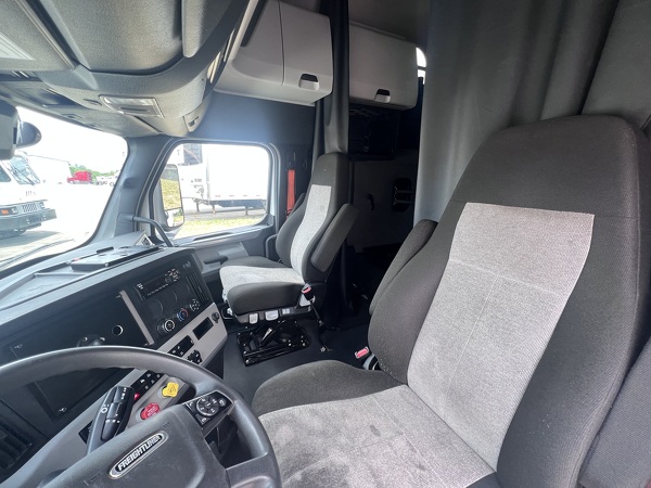 FREIGHTLINER CASCADIA 126SLP 2022